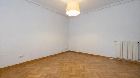 Foto 5 de Piso en venta en Calle Burguete, Las Tablas,  Madrid Capital