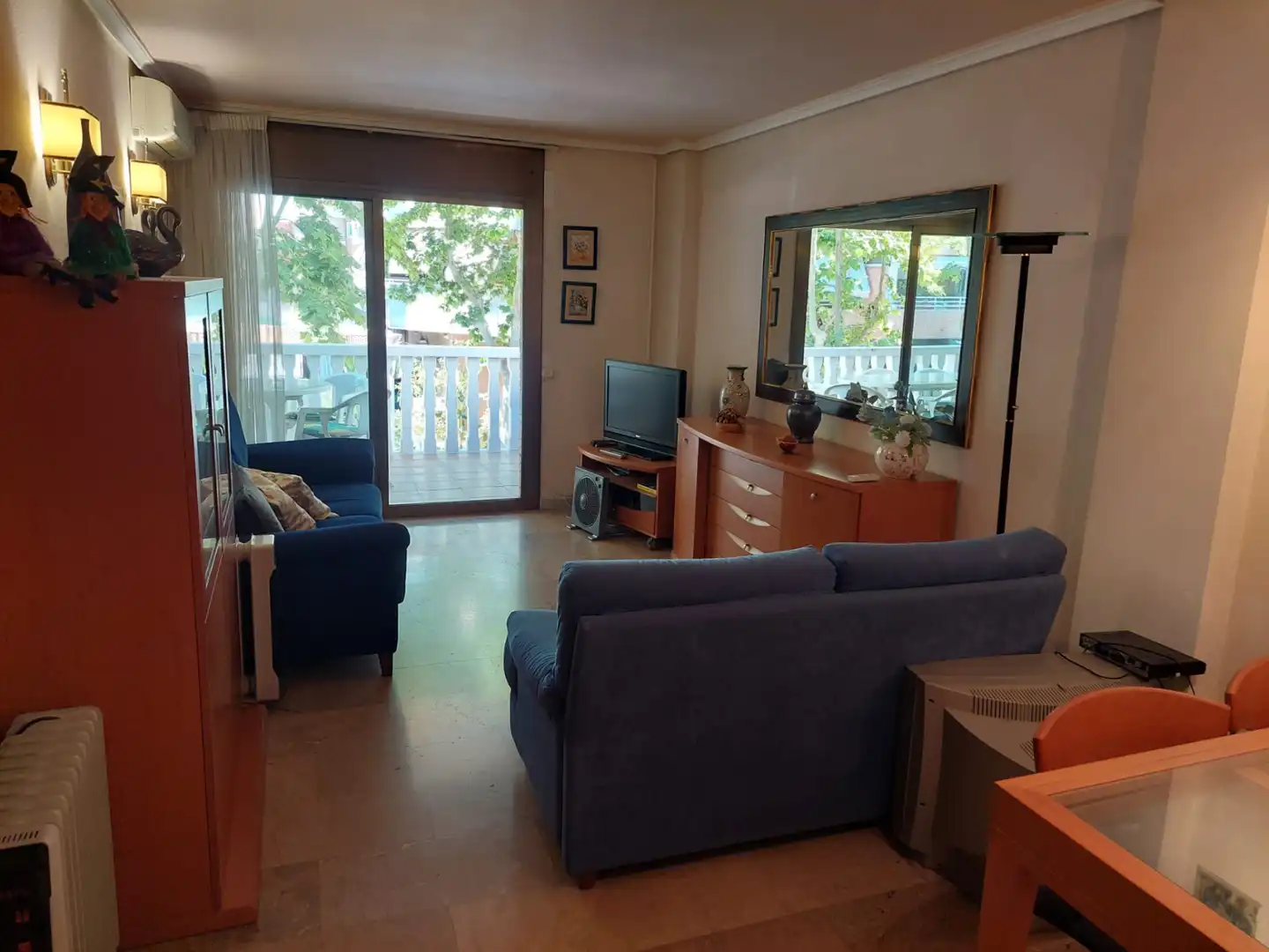 Sala de estar de Piso en venta en Salou con Aire acondicionado, Terraza y Amueblado