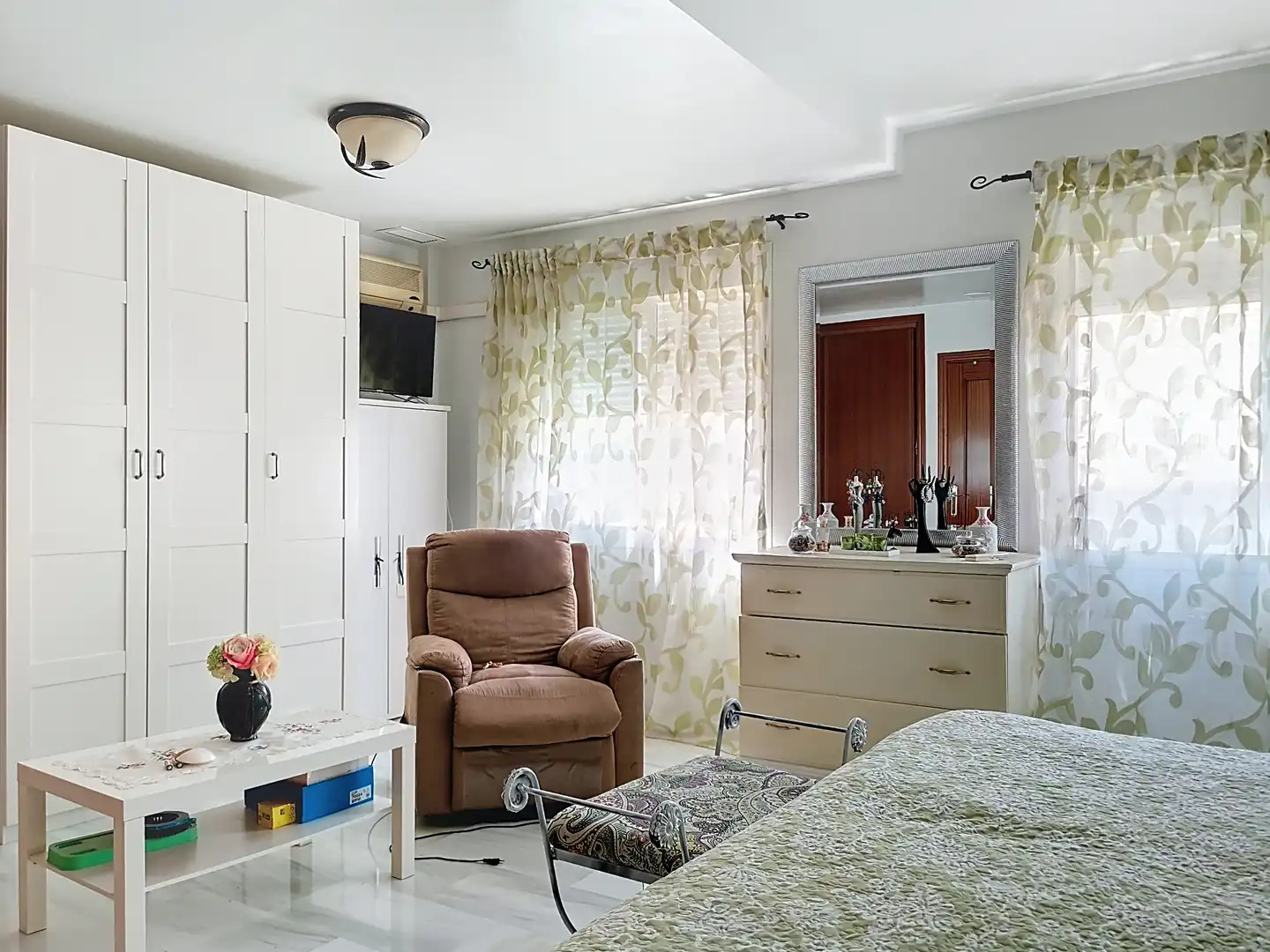 Bedroom of Detached homes for sale in Fuengirola  with Air Conditioner, Storage room and Community pool