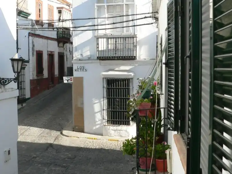 Vista exterior de Casa o xalet en venda en San Roque amb Aire condicionat, Terrassa i Balcó