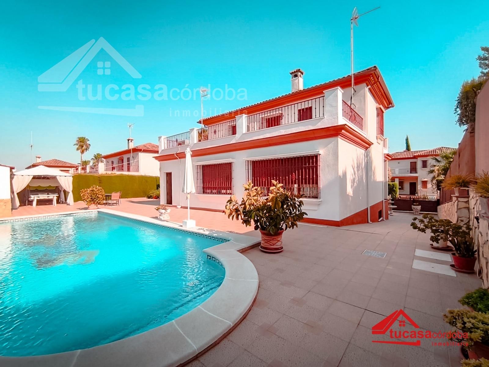 Vista exterior de Casa o chalet en venta en  Córdoba Capital con Aire acondicionado, Terraza y Trastero