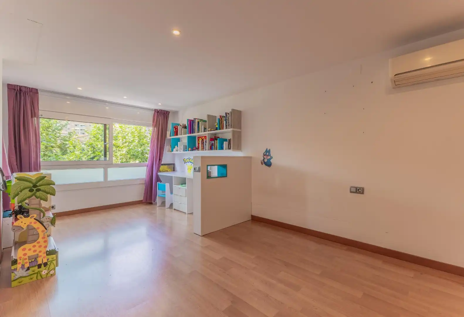 Habitación de Piso en venta en Mataró con Parquet