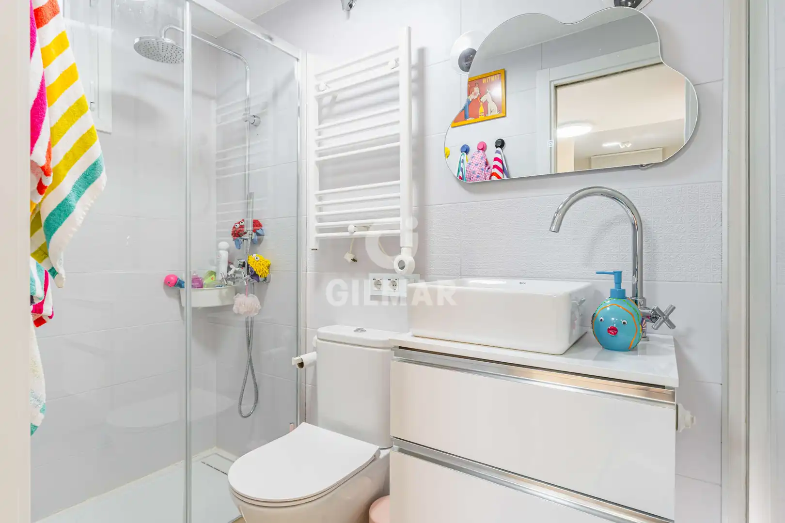 Bathroom of Flat for sale in Madrid  with Heating