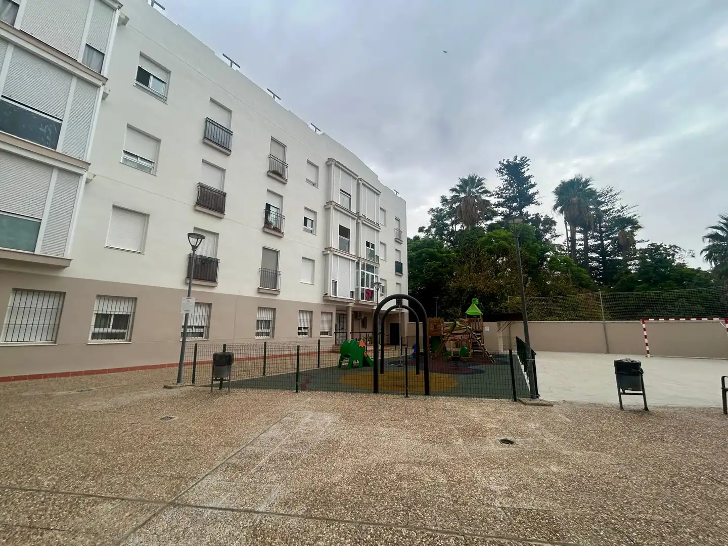 Vista exterior de Pis en venda en Jerez de la Frontera amb Aire condicionat, Calefacció i Parquet