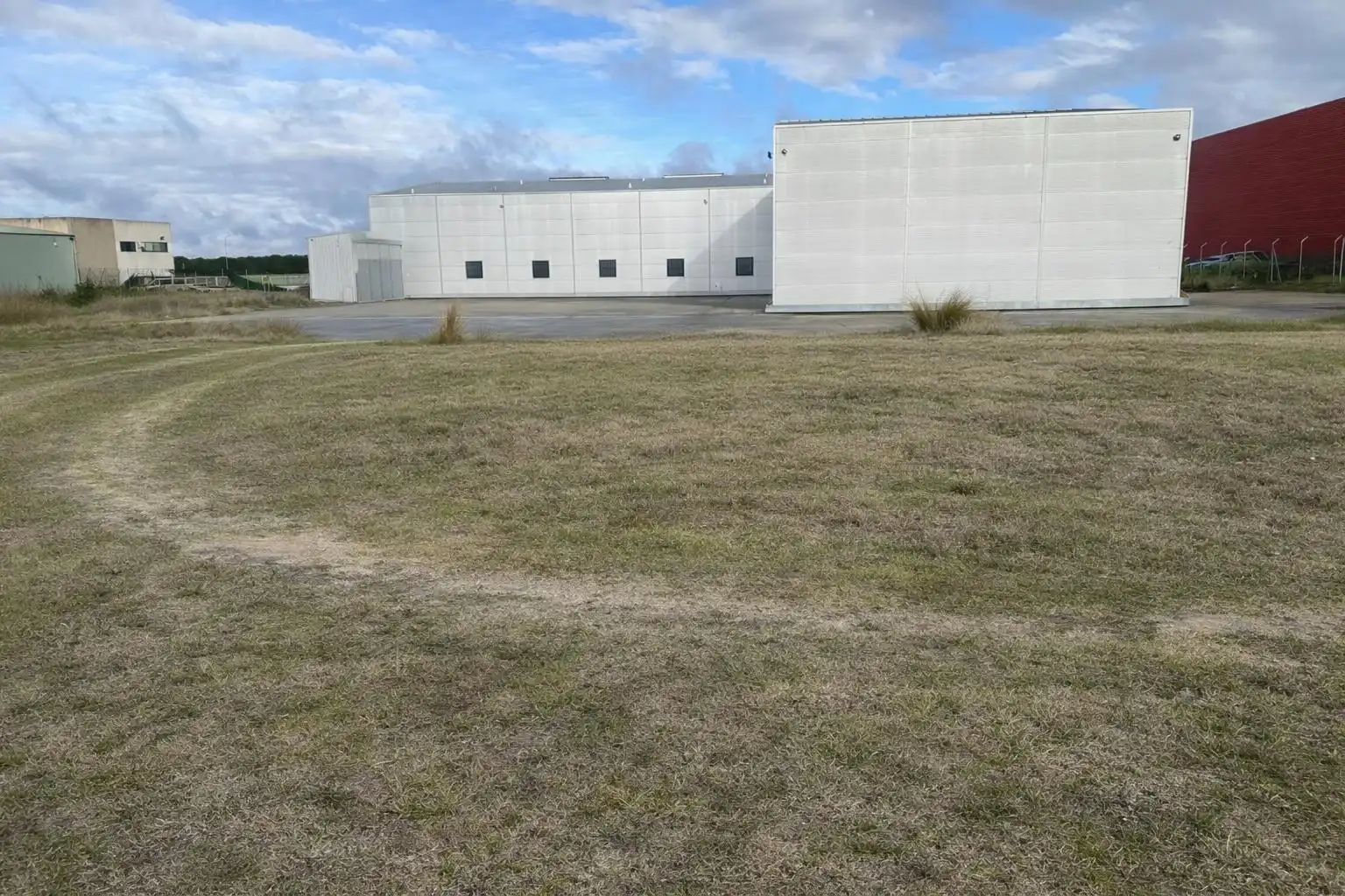 Vista exterior de Nau industrial en venda en Mojados amb Calefacció i Alarma