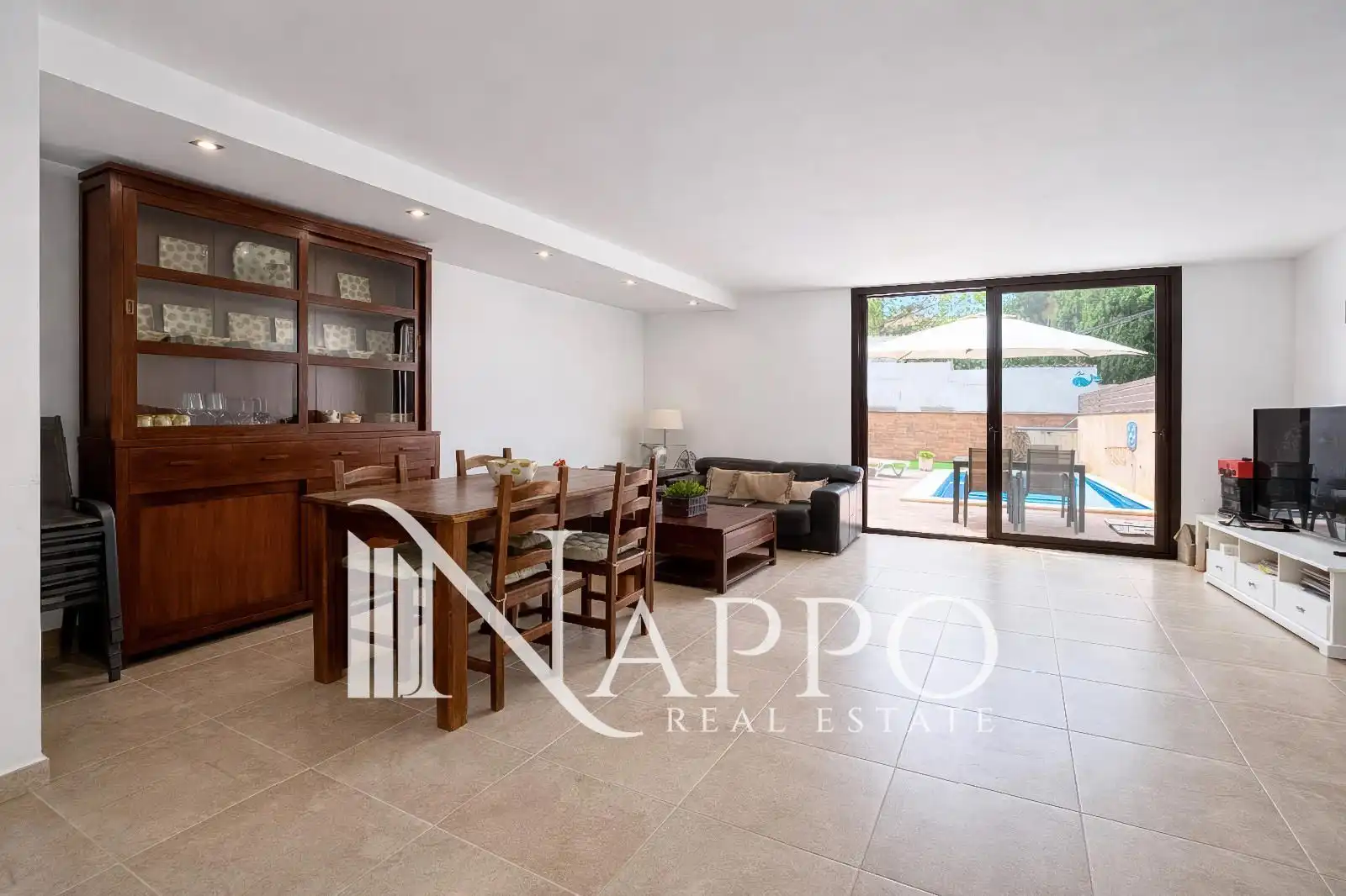 Sala d'estar de Casa adosada en venda en Marratxí amb Terrassa, Piscina i Moblat