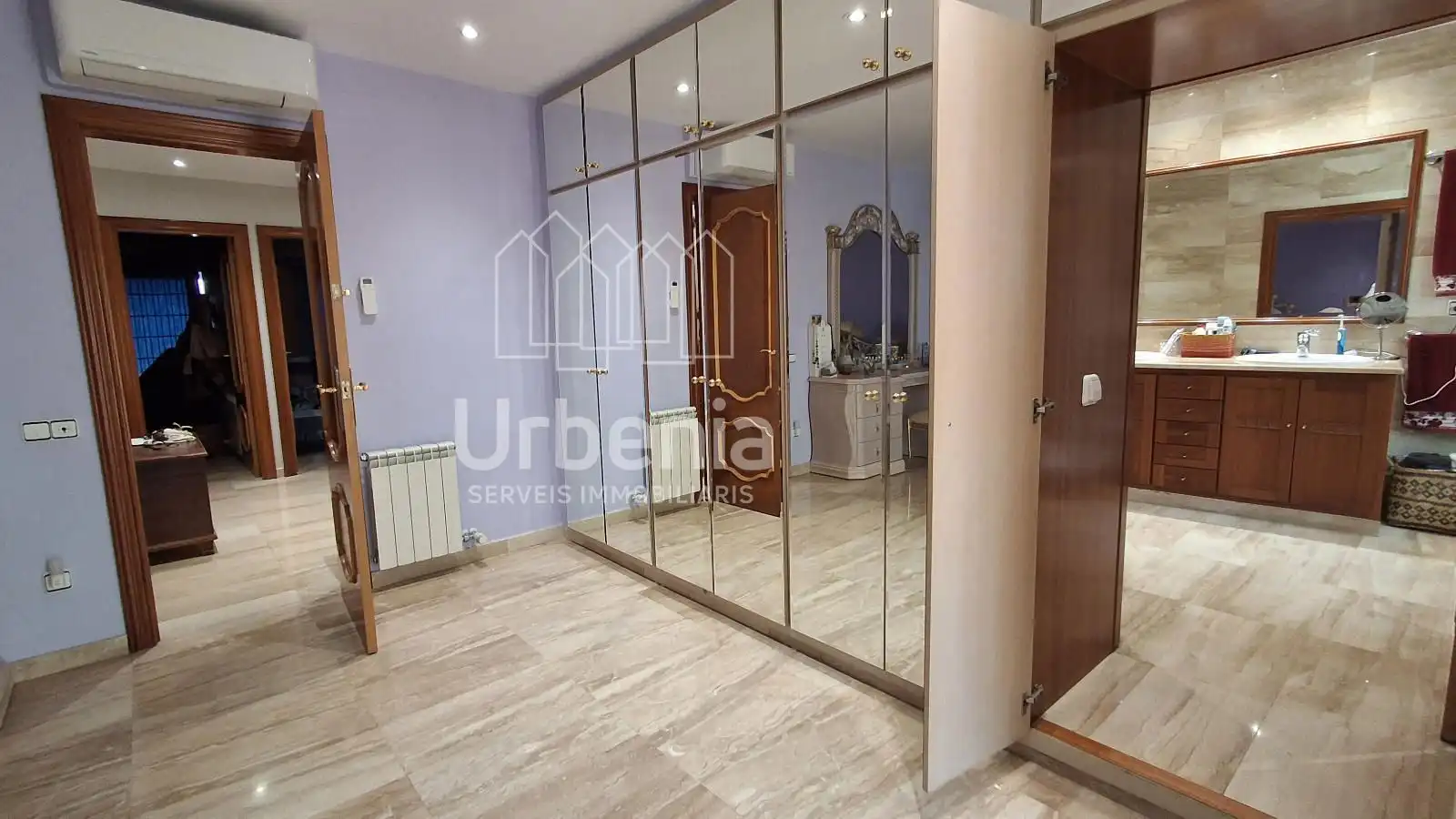 Dormitori de Casa o xalet en venda en Mataró amb Aire condicionat, Calefacció i Terrassa