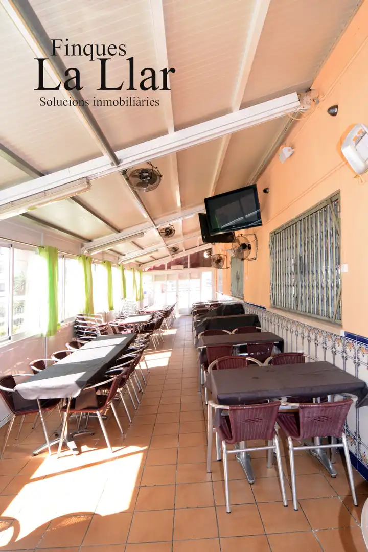 Commercial properties for sale in d'Ernest Lluch, Torrent Ballester