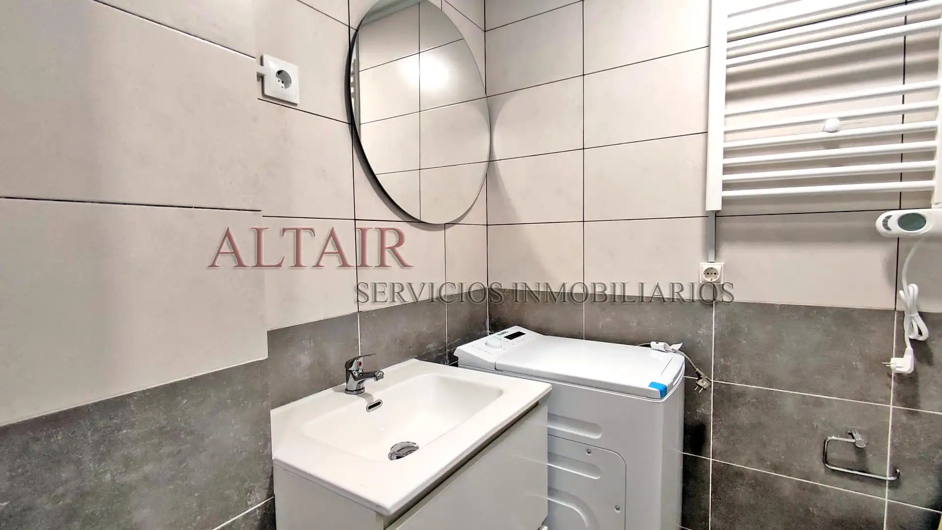 Baño de Apartamento de alquiler en Getafe con Aire acondicionado, Amueblado y Lavadora