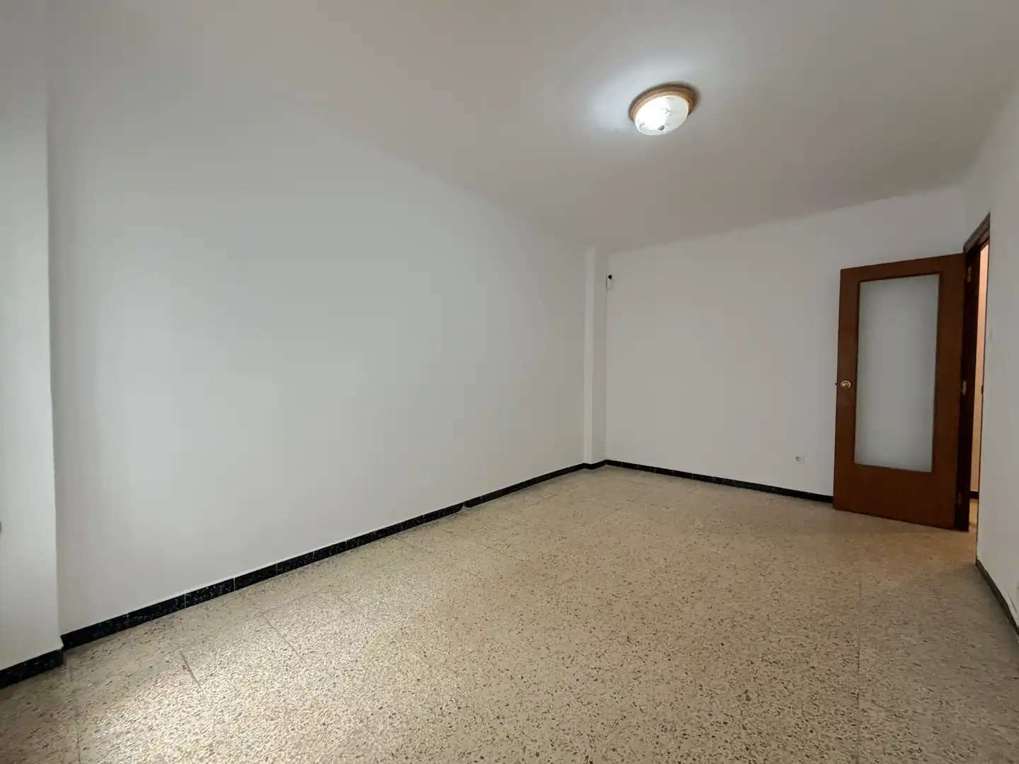 Flat for sale in Carrer de Mireia, imagen 2