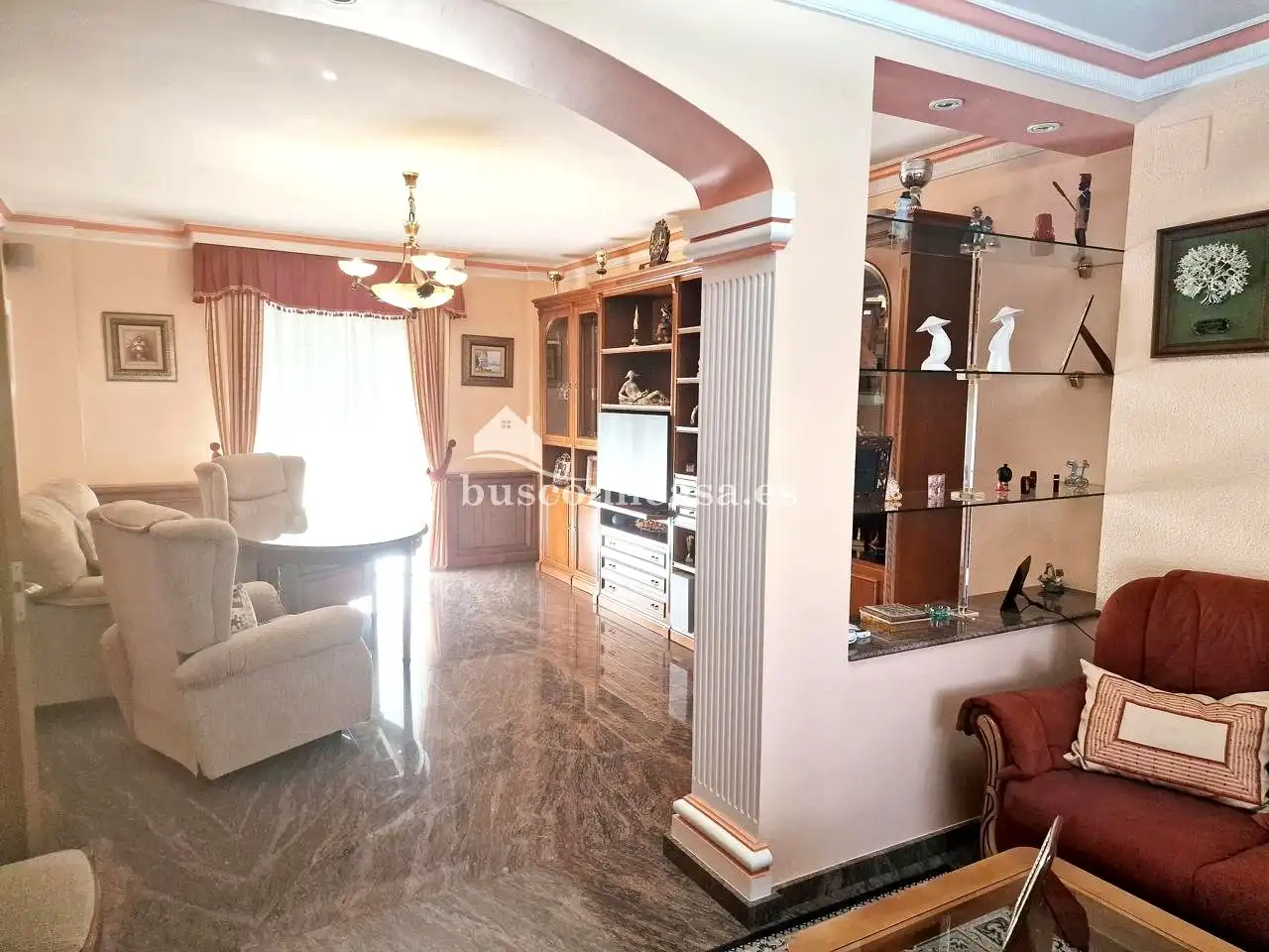 Sala d'estar de Casa adosada en venda en Torredelcampo amb Aire condicionat, Calefacció i Jardí privat