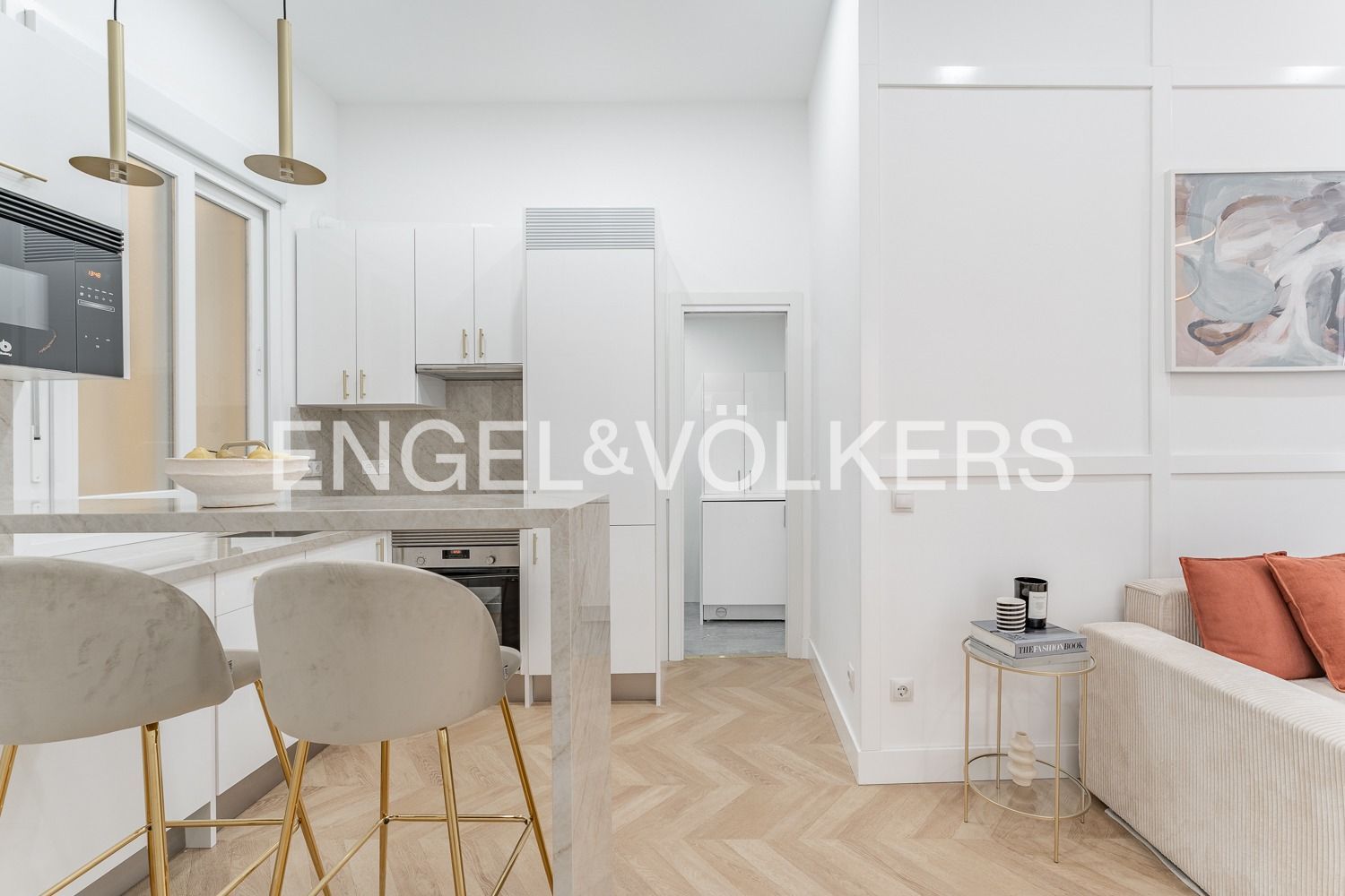 Cuina de Apartament de lloguer en  Madrid Capital amb Aire condicionat, Calefacció i Moblat