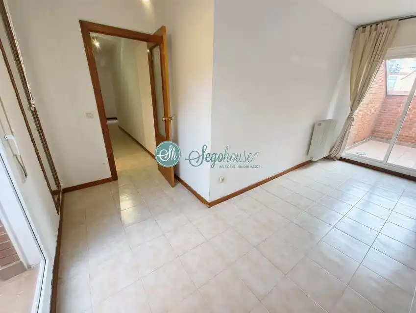 Piso en venta en Segovia con Calefacción y Terraza