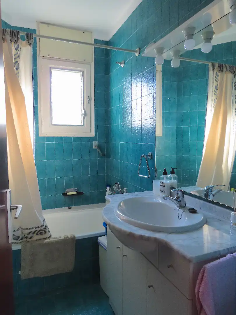 Baño de Piso en venta en Empuriabrava con Jardín privado, Terraza y Amueblado