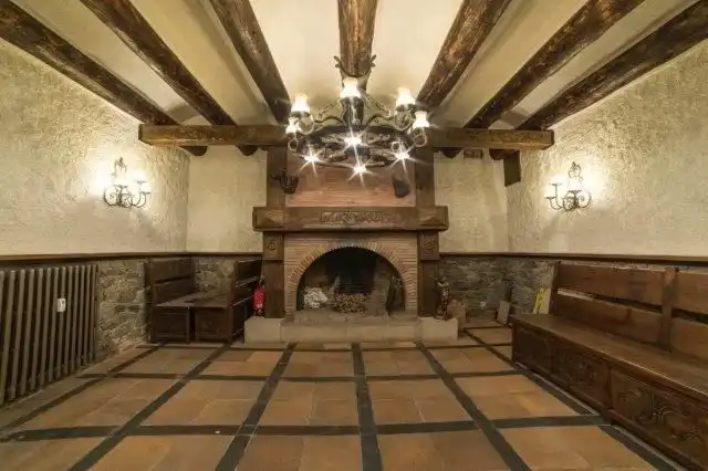 4-bedroom chalet seasonal rent in Escaldes-Engordany · 6 of 21