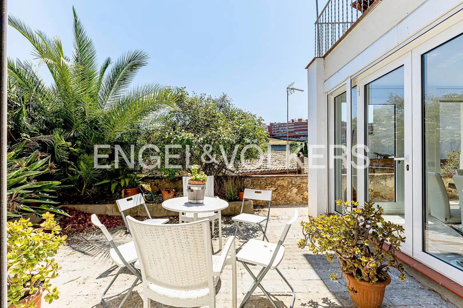 Terrassa de Finca rústica de lloguer en Barcelona amb Aire condicionat, Calefacció i Jardí privat