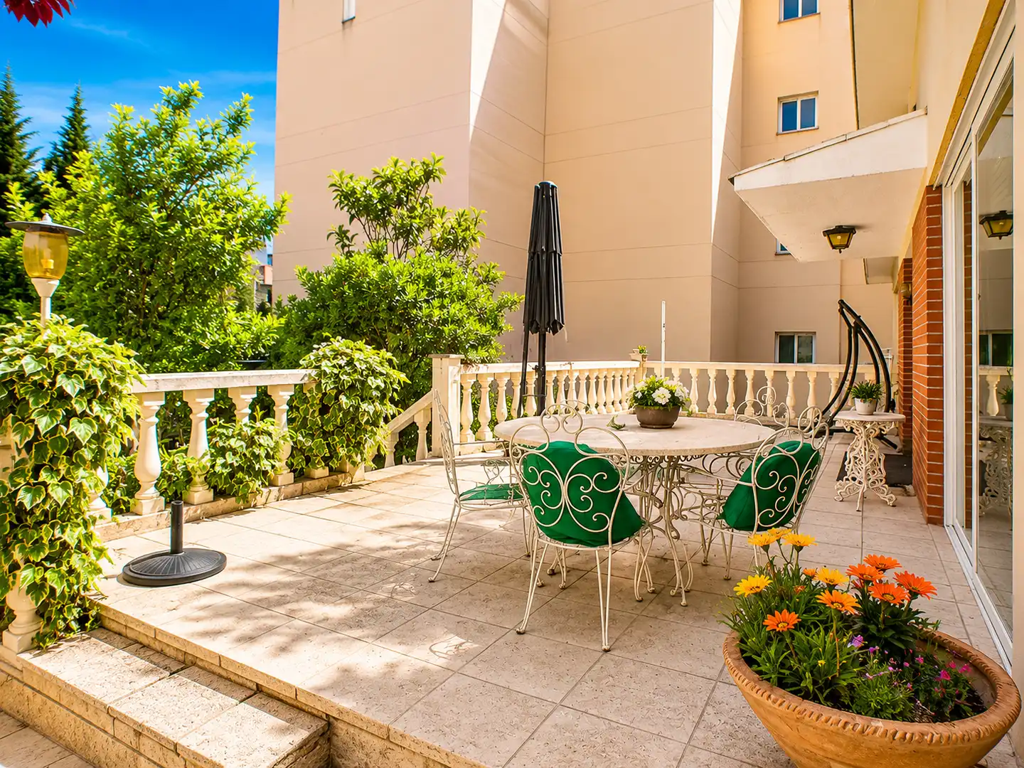 Terraza de Casa o chalet en venta en Madrid con Calefacción, Jardín privado y Parquet