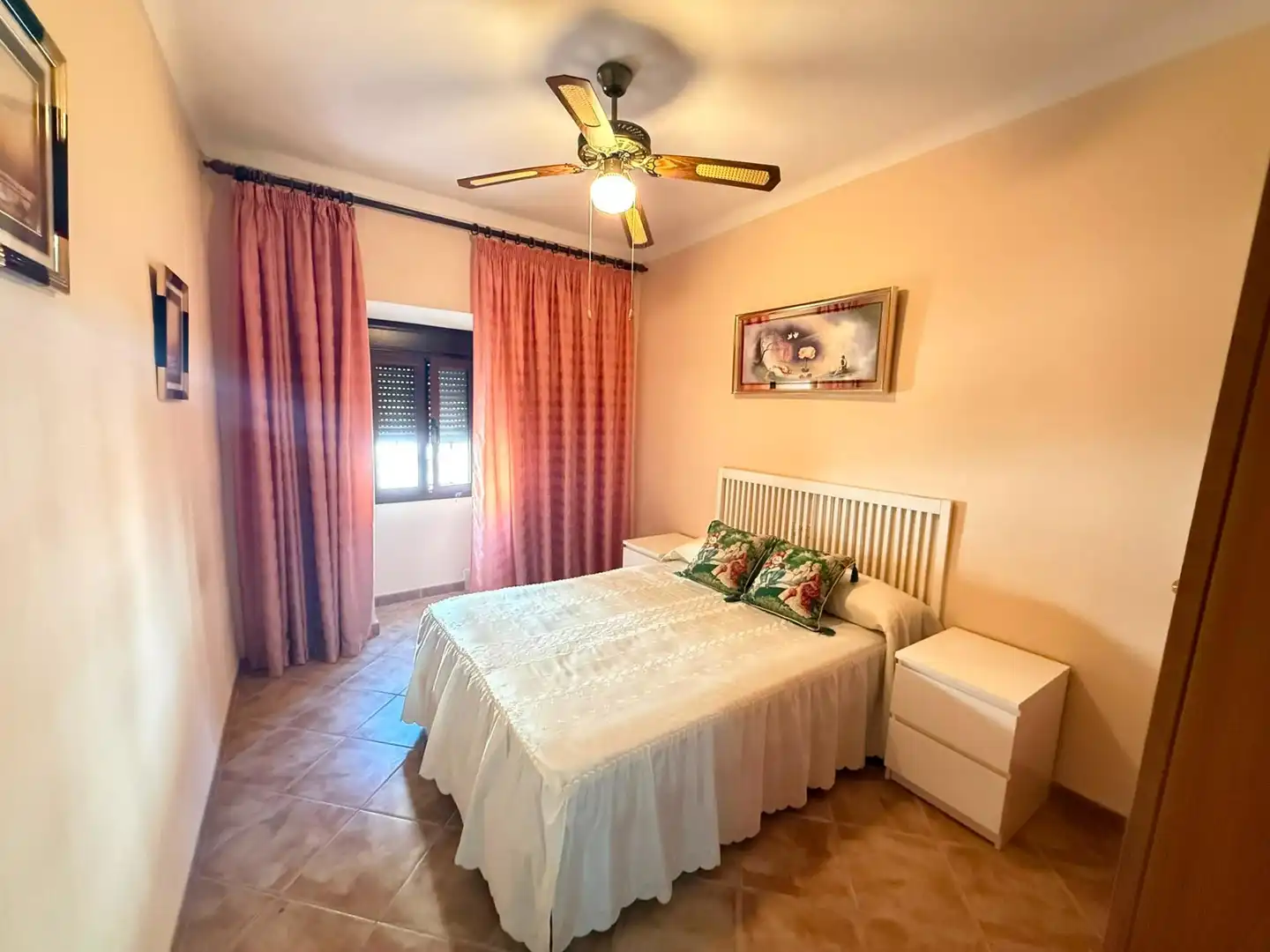Habitación de Casa o chalet en venta en Alameda con Terraza, Trastero y Amueblado