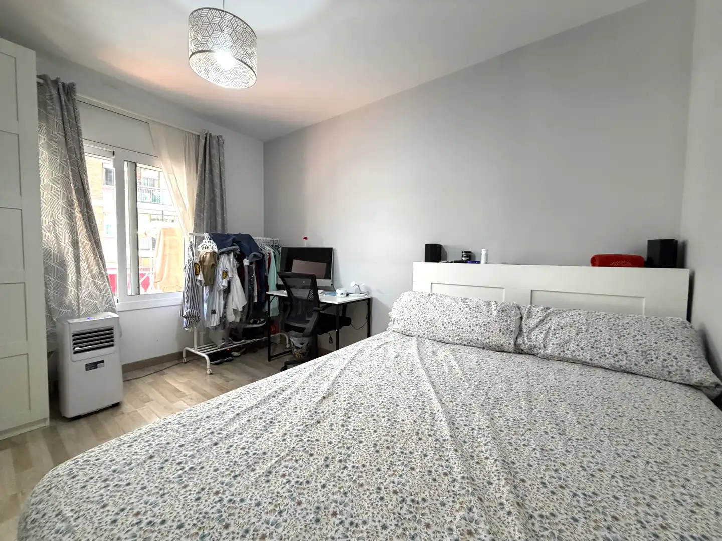 Habitación de Piso en venta en Barcelona con Balcón