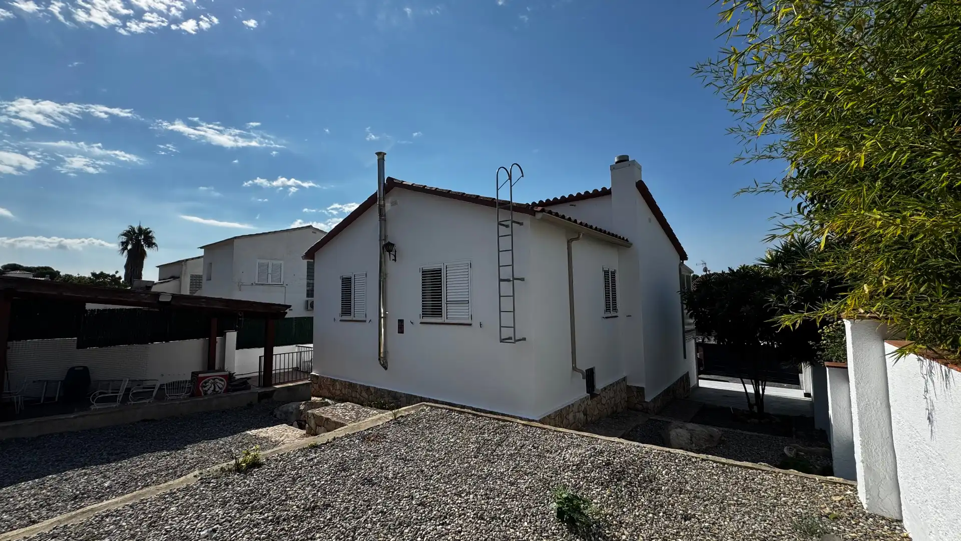 Xalet amb terrassa en venda a La Pobla de Montornès
