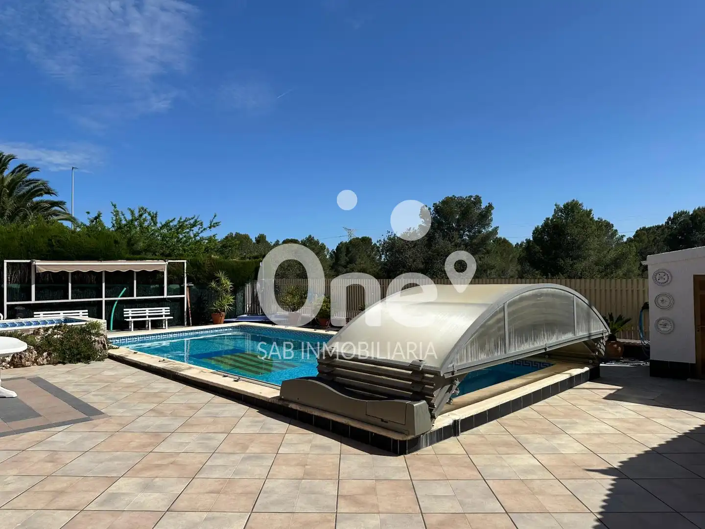 Schwimmbecken von Haus oder Chalet zum Verkauf in San Antonio de Benagéber mit Klimaanlage, Heizung und Privatgarten
