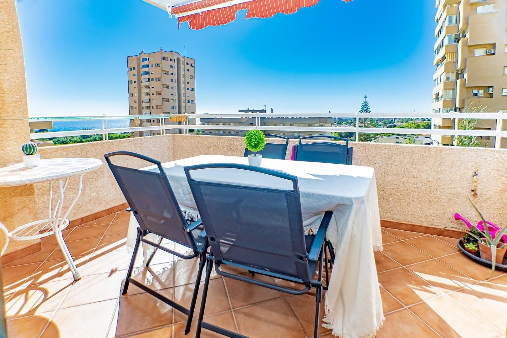 Terrassa de Pis en venda en Roquetas de Mar amb Aire condicionat, Calefacció i Jardí privat