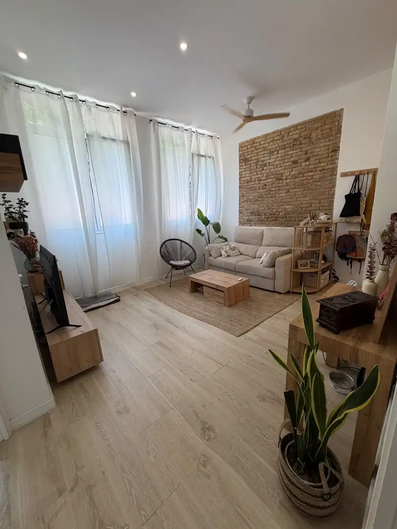 Living room of Flat for sale in L'Hospitalet de Llobregat