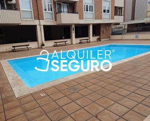 Swimming pool of Flat to rent in  Zaragoza Capital  with Air Conditioner, Heating and Terrace