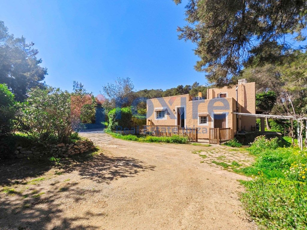 Vista exterior de Finca rústica en venta en Sant Joan de Labritja con Jardín privado, Terraza y Lavadora