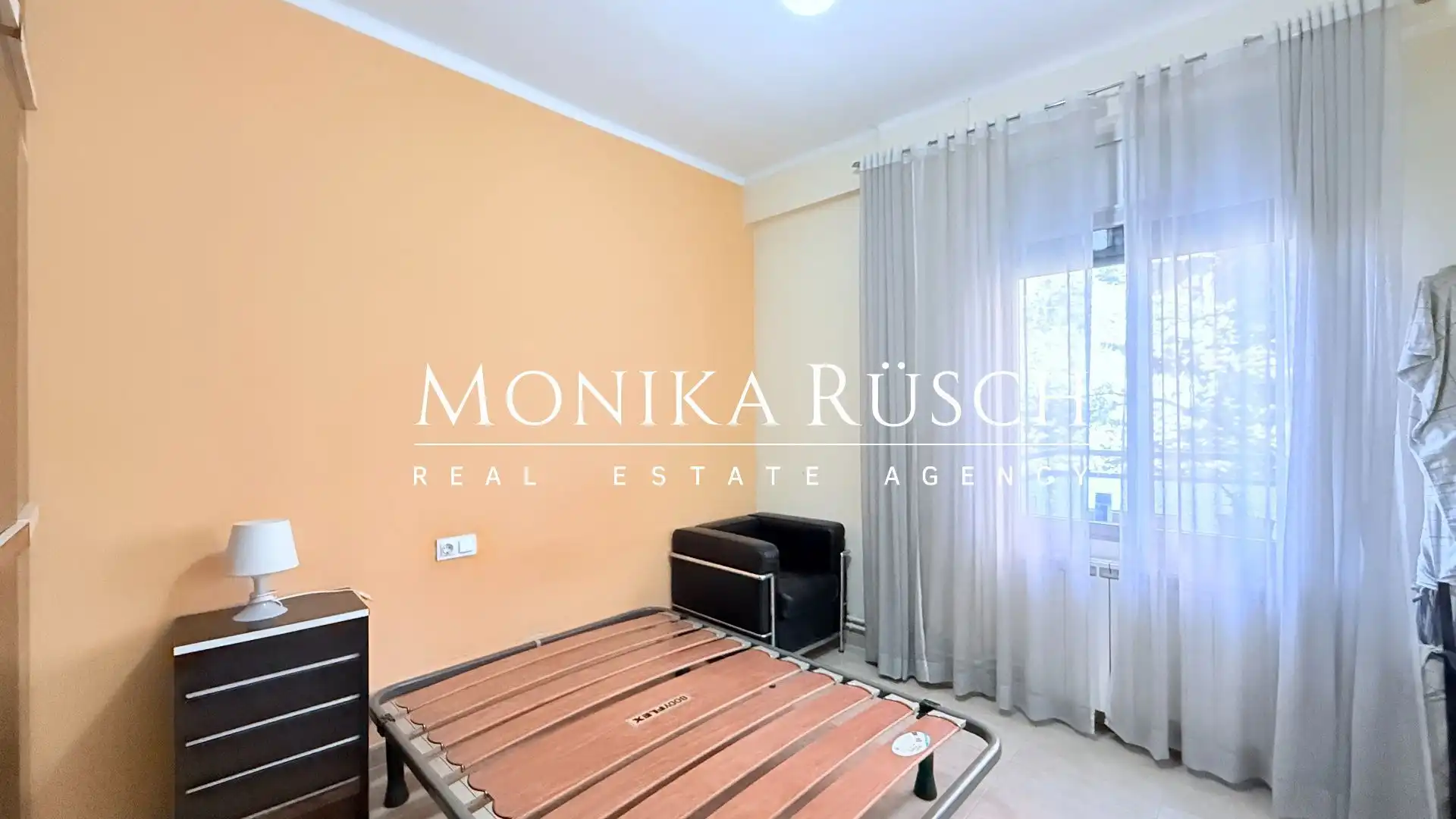 Schlafzimmer von Wohnung zum Verkauf in Barcelona mit Klimaanlage, Heizung und Terrasse