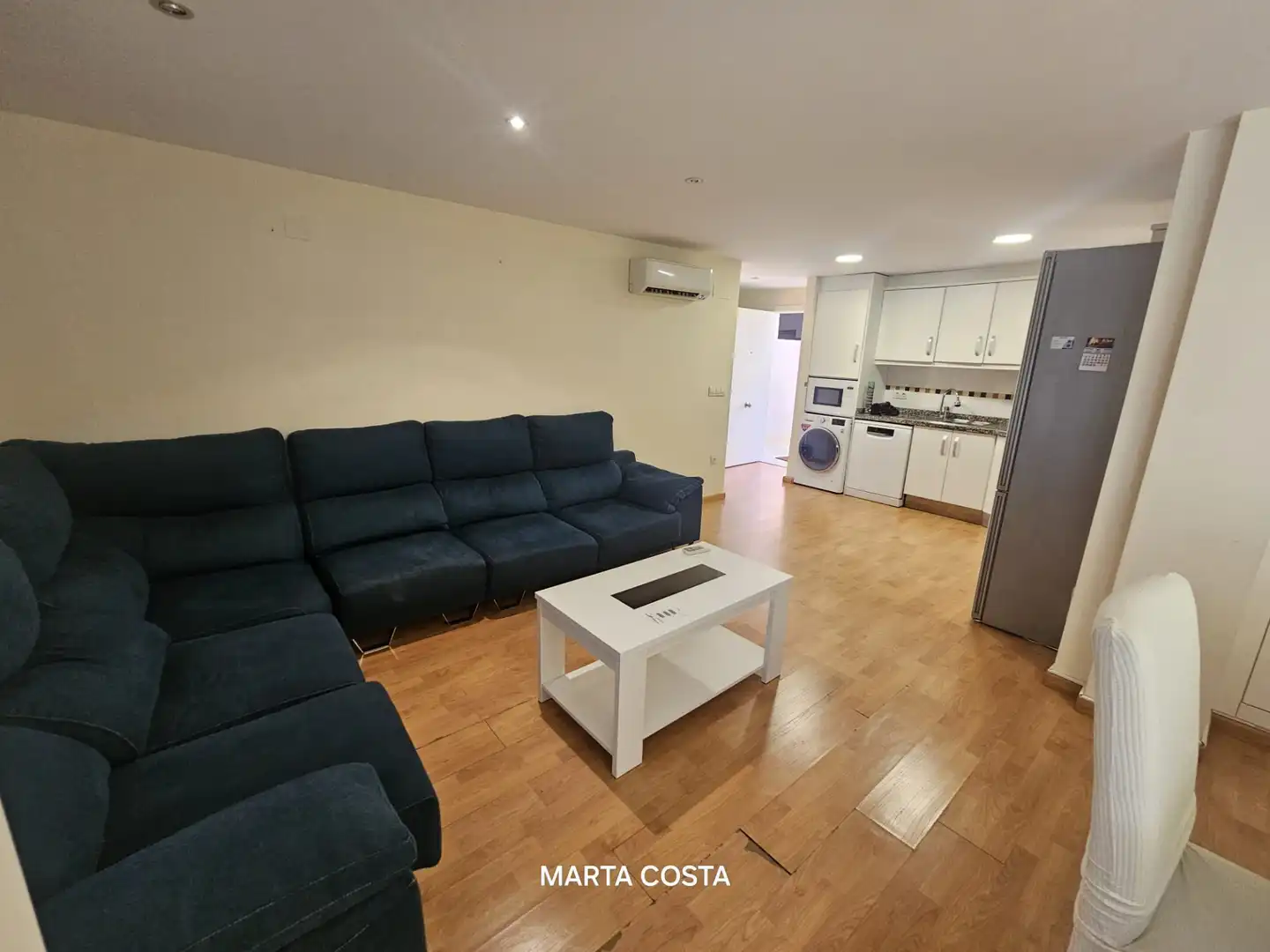 Flat for sale in Almoines  with Air Conditioner, Heating and Parquet flooring