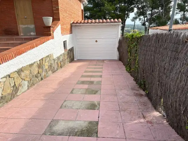 Vista exterior de Casa adosada en venta en Santa Eulàlia de Ronçana con Aire acondicionado, Calefacción y Jardín privado
