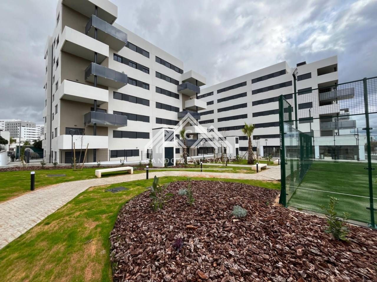 Pis de lloguer a Calle Manuel Ríos Moreno, Entrenúcleos