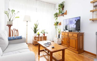 Sala d'estar de Apartament en venda en  Madrid Capital