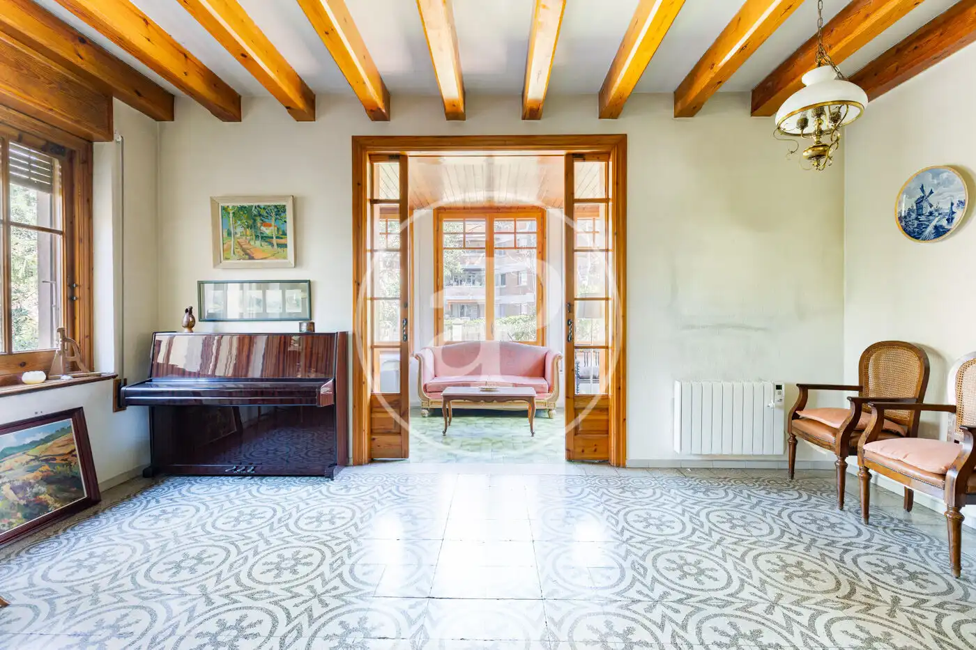 Houses for sale in Carrer d'Àngel Guimerà, L'Eixample