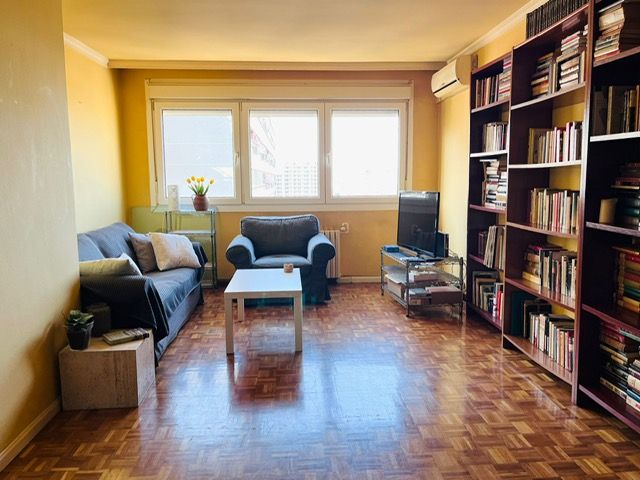 Sala d'estar de Pis en venda en  Zaragoza Capital amb Aire condicionat, Calefacció i Parquet