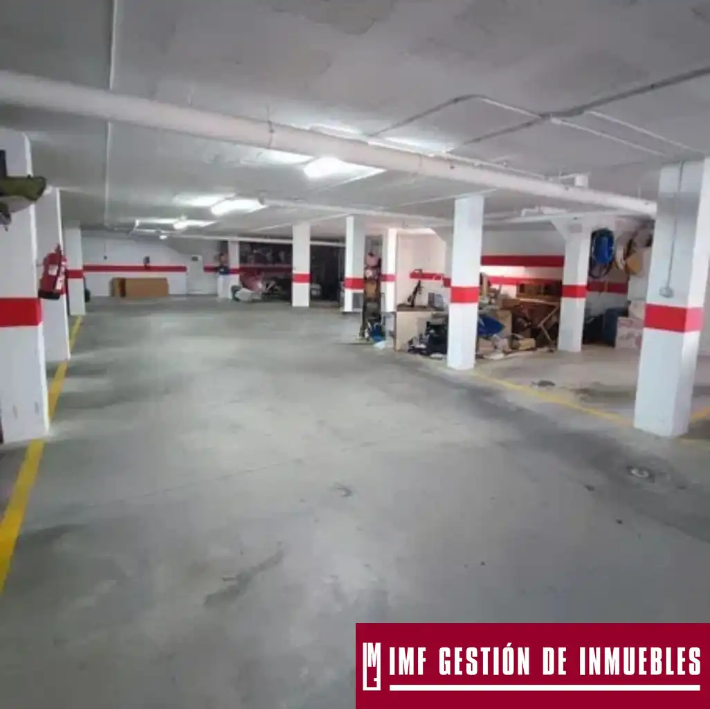 Parking de Casa o chalet en venta en Nerja con Jardín privado, Terraza y Piscina comunitaria