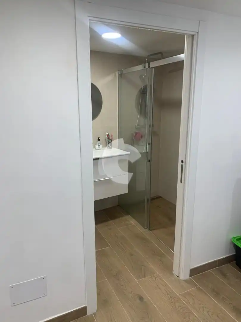 Baño de Piso de alquiler en Vigo  con Calefacción y Amueblado