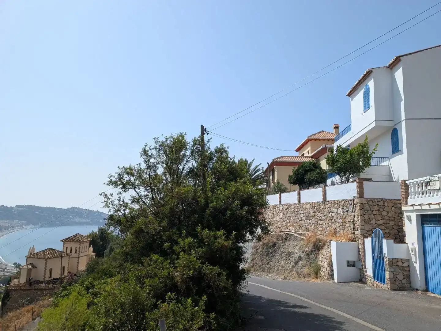 Vista exterior de Casa o xalet en venda en Almuñécar amb Jardí privat i Balcó
