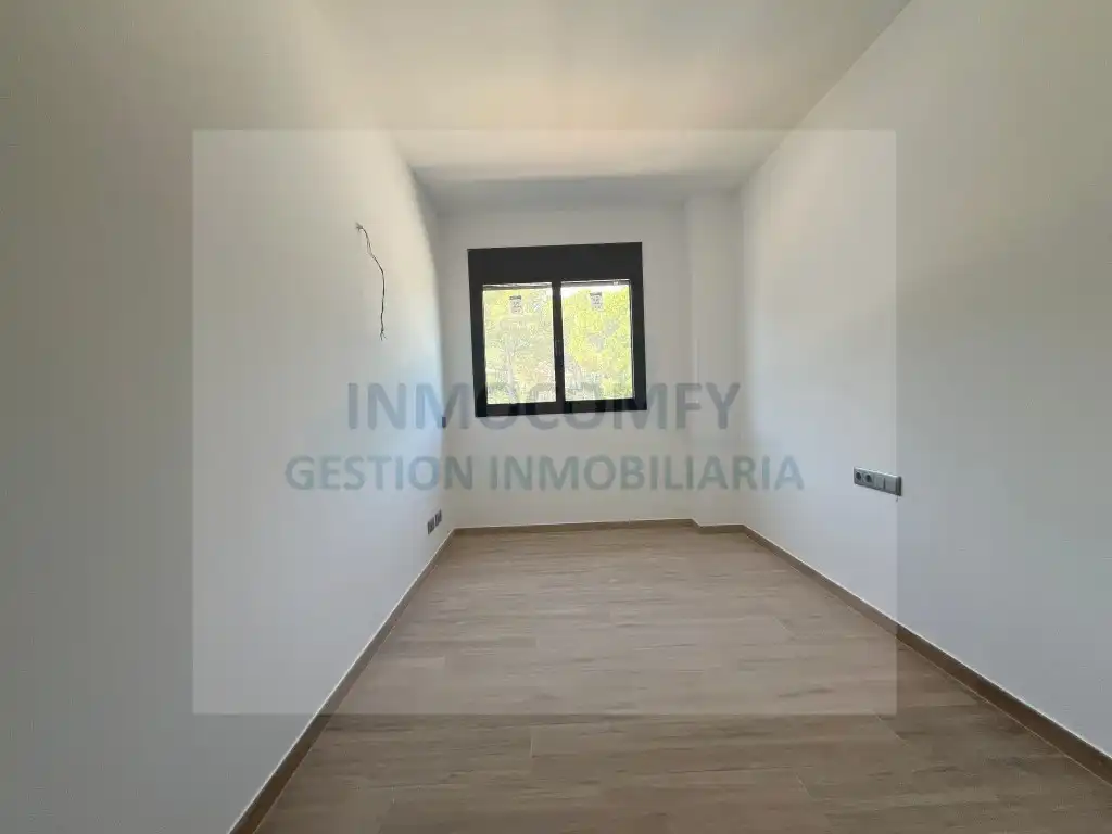 Piso con ascensor en venta en Calle De La Torre Mora 33, imagen 8