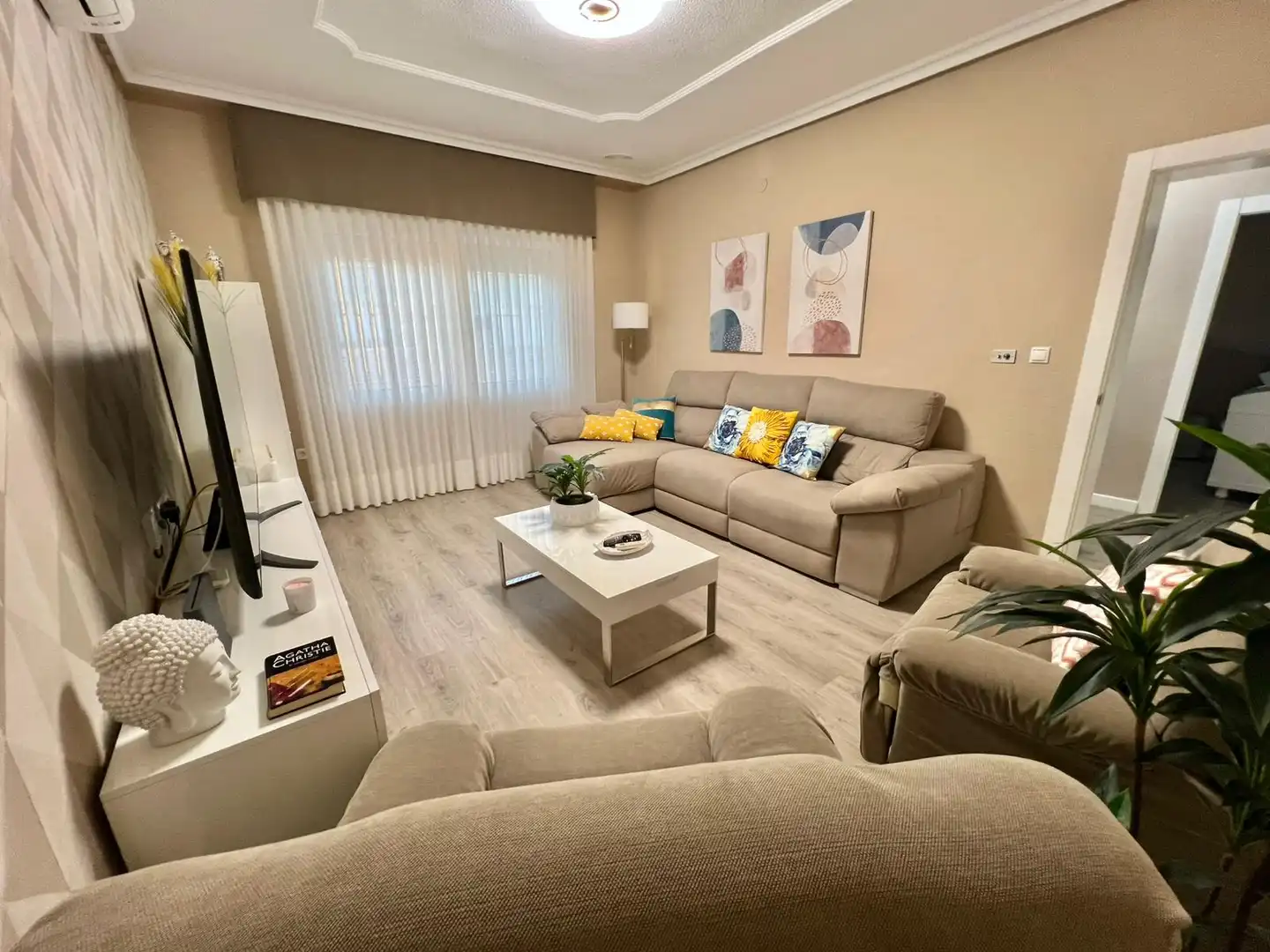 Sala de estar de Casa adosada en venta en Cartagena con Aire acondicionado, Calefacción y Jardín privado