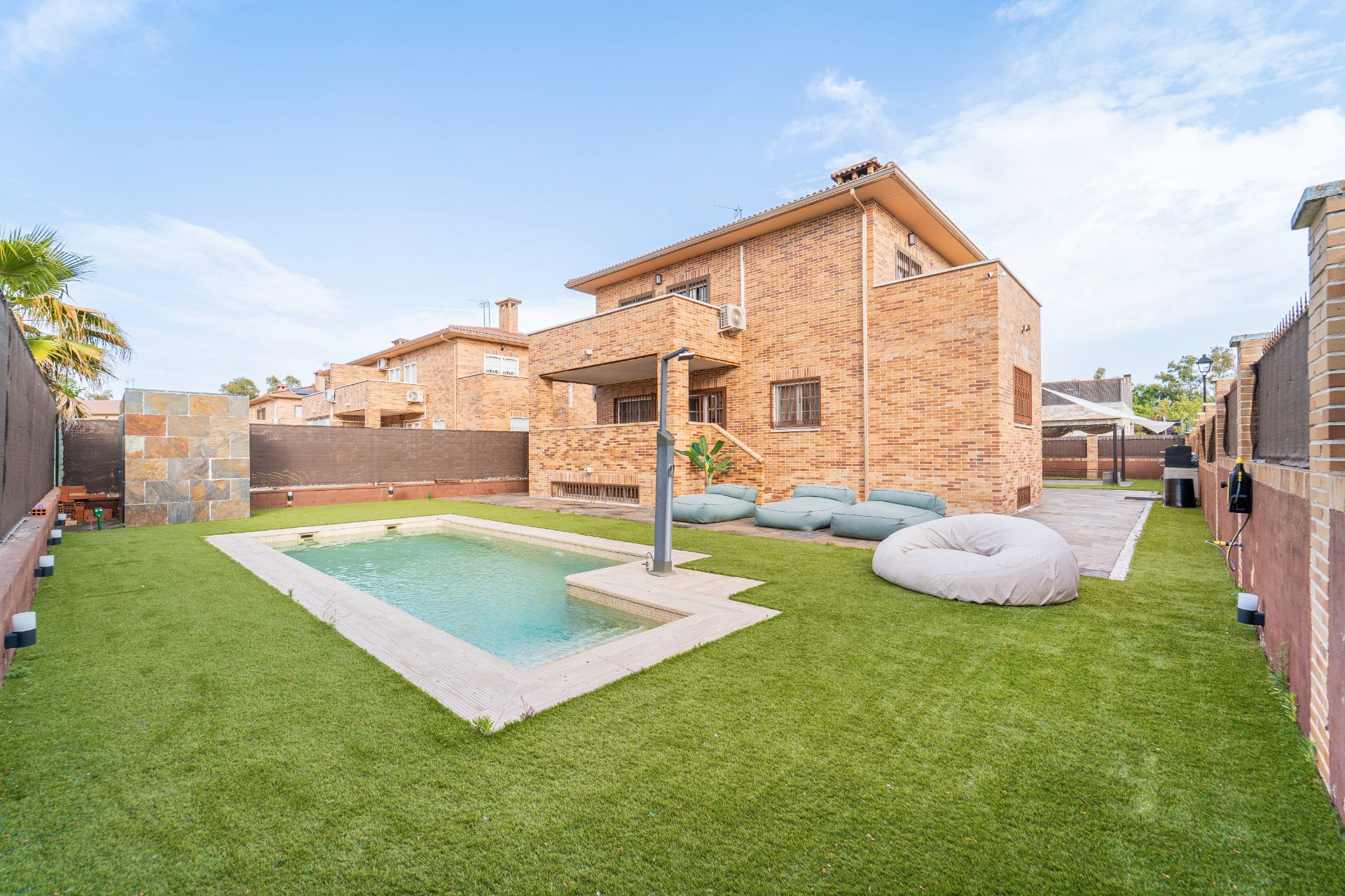 Swimming pool of House or chalet for sale in Griñón  with Air Conditioner, Heating and Private garden