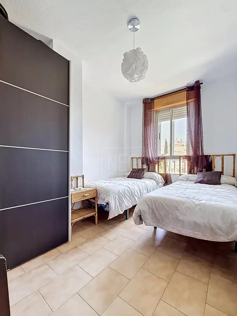 Habitación de Casa adosada en venta en Peligros con Aire acondicionado, Calefacción y Jardín privado
