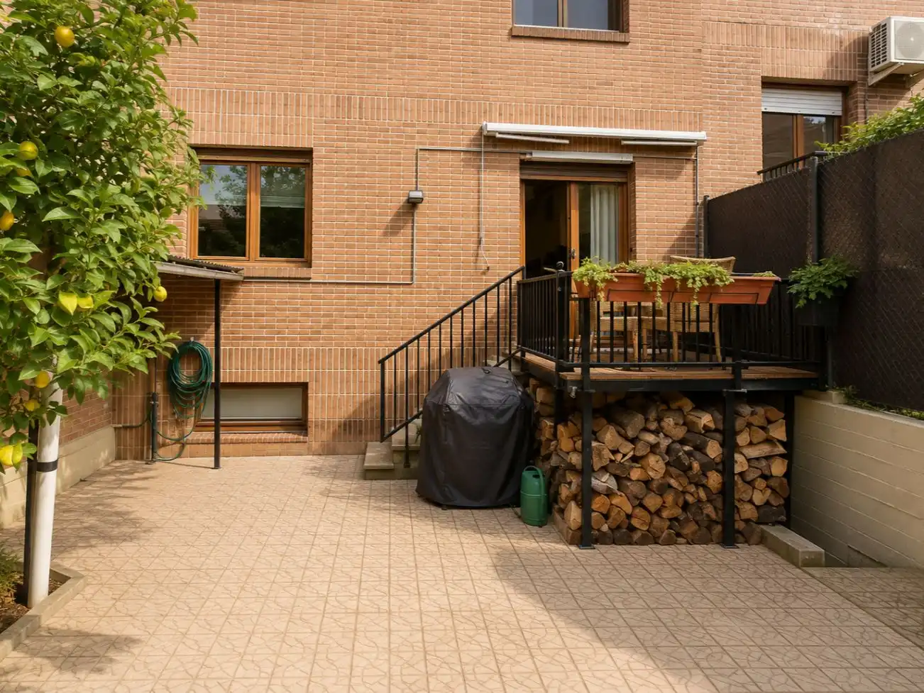 Chalet con jardín en venta en Avenida Argentina 10, imagen 27
