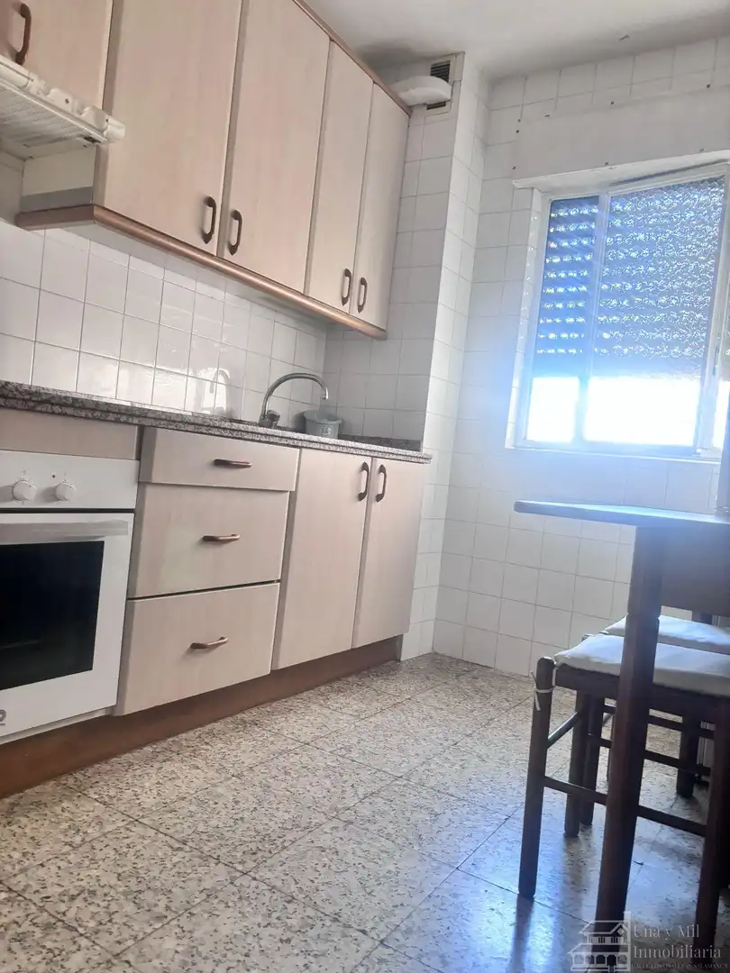 Cuina de Pis per a compartir en Salamanca amb Calefacció, Moblat i Balcó