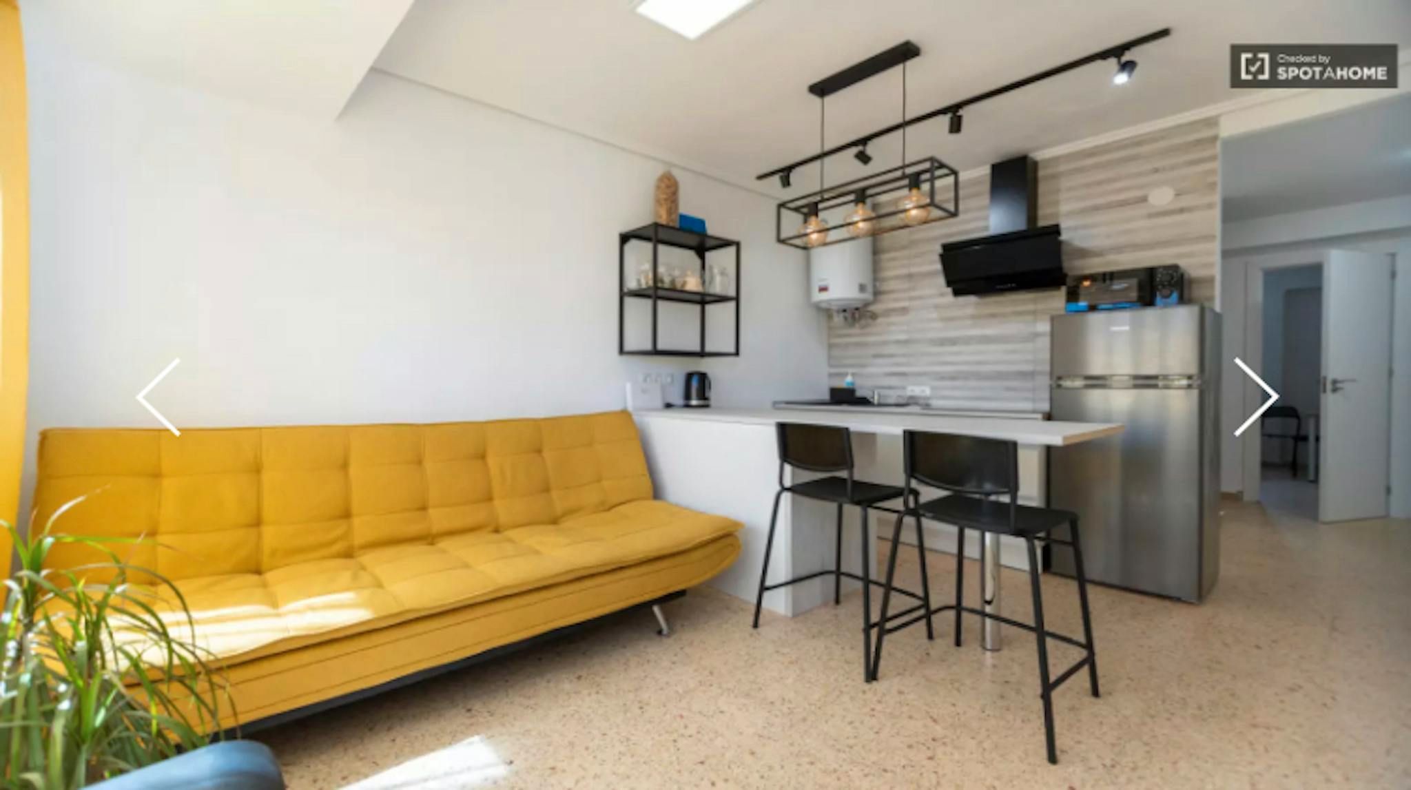 Living room of Flat to share in  Valencia Capital  with Furnished, Washing machine and Balcony