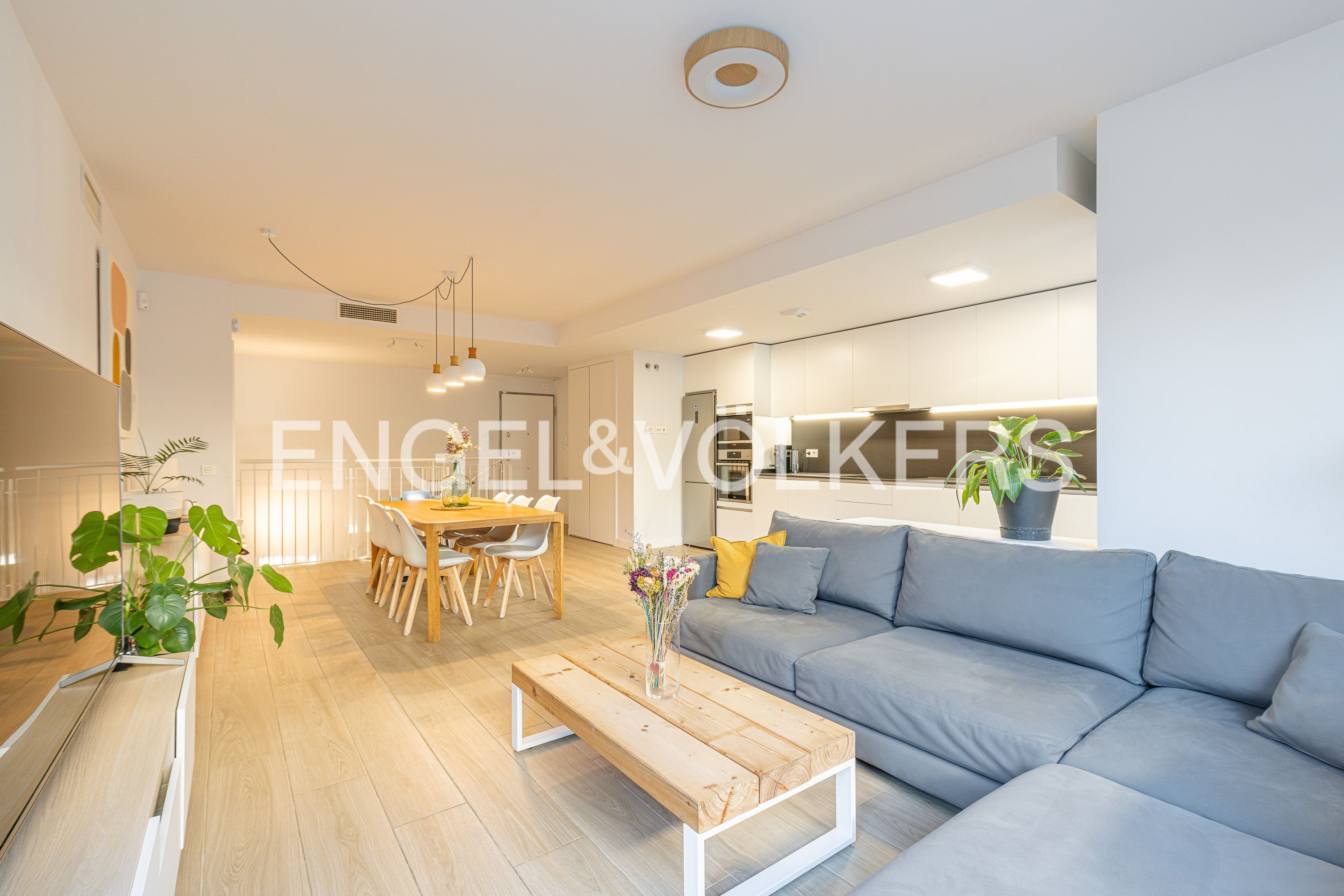 Sala d'estar de Apartament en venda en Boadilla del Monte amb Aire condicionat, Calefacció i Jardí privat