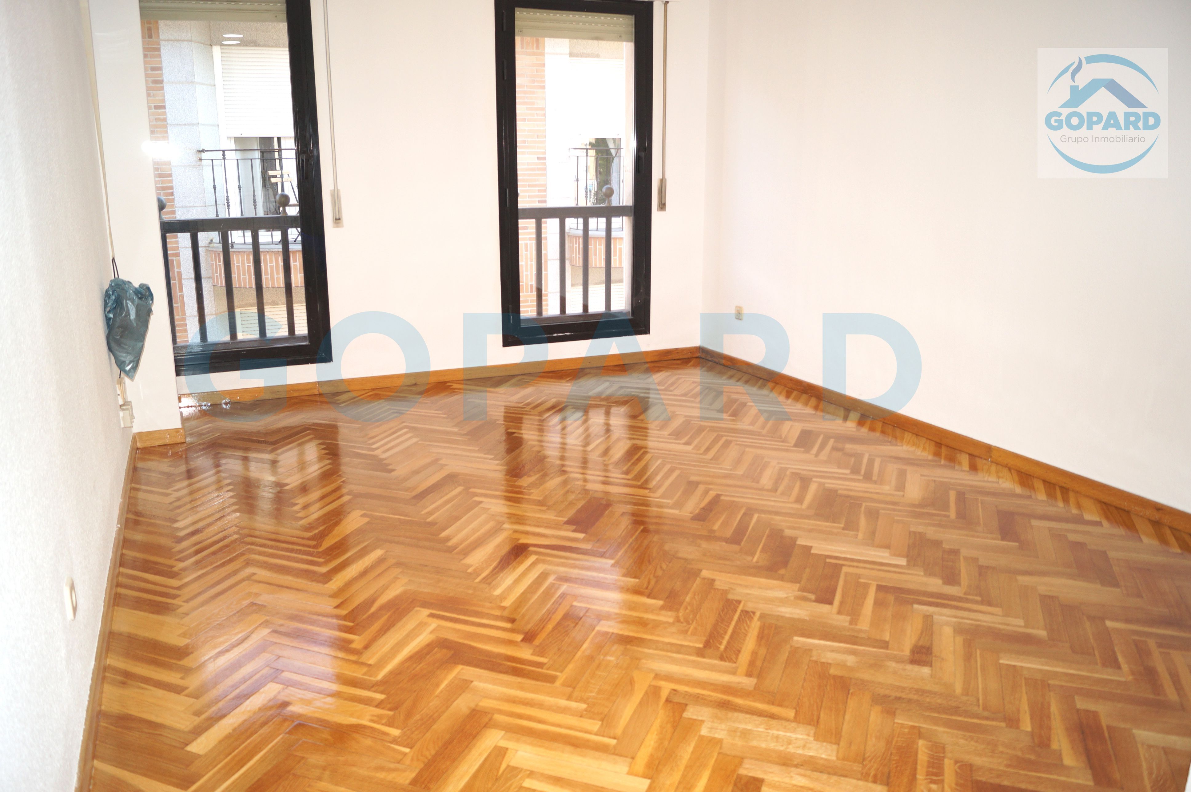 Dormitori de Pis de lloguer en Majadahonda amb Aire condicionat, Parquet i Forn