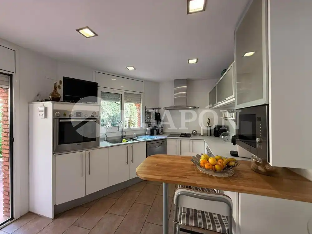 Kitchen of Houses for sale in Alella  with Heating, Private garden and Terrace