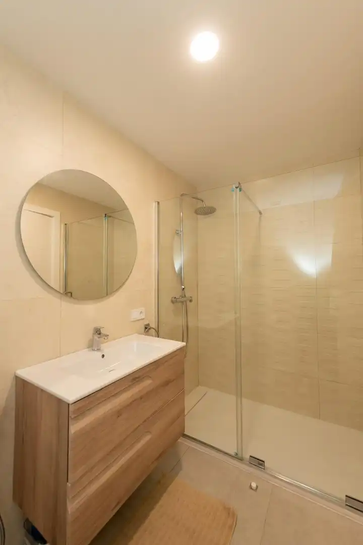 Badezimmer von Haus oder Chalet zur Miete in El Campello mit Klimaanlage, Privatgarten und Terrasse